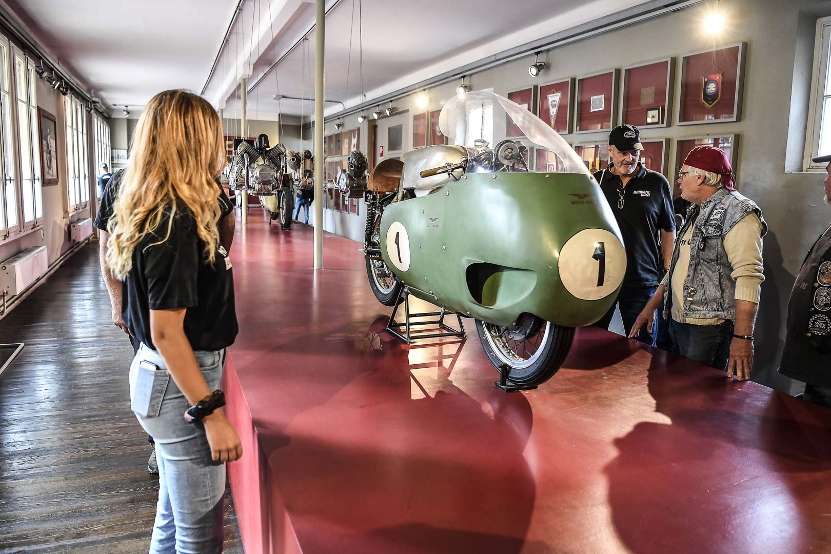 Moto Guzzi 100ème Anniversaire : Musée V8