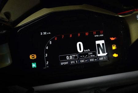 Écran à transistor à couche mince