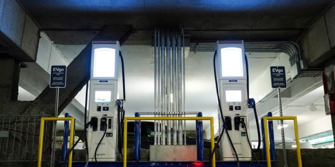 Un "complexe industriel de réduction des impôts" créé par l'envie d'investir dans les véhicules électriques