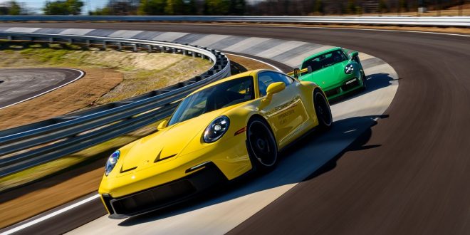 Le nouveau camion de Porsche imite Daytona, Laguna Seca et Nürburgring - Autobala.com