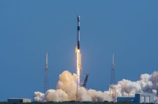 SpaceX Falcon lance 56 satellites Starlink et renvoie les fusées en mer - Autobala.com