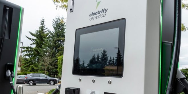Electrify America ajoute l'accès aux superchargeurs Tesla - Autobala.com