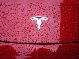 Tesla met en garde contre l’utilisation d’une serviette humide pour recharger son véhicule électrique – Autobala.com